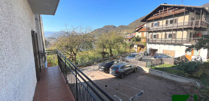 TRE STANZE CON GIARDINO PARZIALMENTE RISTRUTTURATO